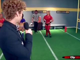 Neljä eliitti pornotähti sisään the brazzers halftime mov ii