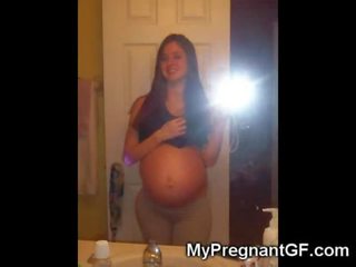هكذا كتكوت لكن حامل!