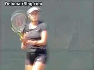 القفز المغفلون من sania mirza لا عري