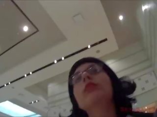 Publisks sperma staigāt pie the mall!