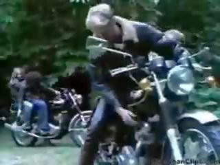 ألماني bikerchicks ساحر خمر ألماني ggg spritzen غو الفتيات