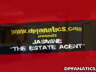 DP Fanatics: beguiling estate agent sucks two cocks