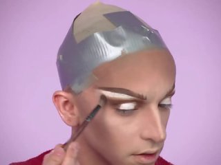 Miz cracker’s üzerine i̇şedi