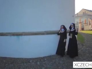 Gila bizzare kotor klip dengan catholic biarawati dan yang raksasa!