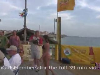Normál spring szünet bikini verseny fordulat bele vad freaky felnőtt videó film
