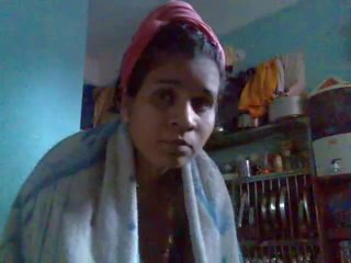 Hinduskie ciocia ma na sobie sari shortly później łazienka