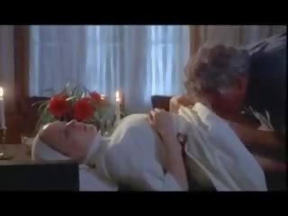 Chloë sevigny vienuolė seksas klipas scena
