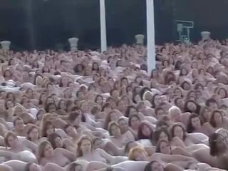 5000 голий люди