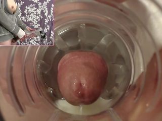 Jade fickt sie fleshlight drinnen und aus